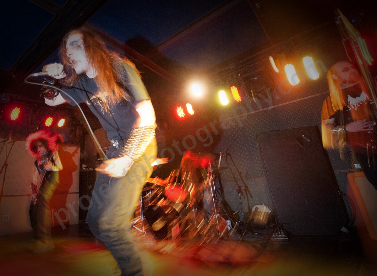 1_crucifist_knitting_factory_ny_wyliepic_10_1_10_09.png