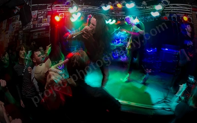 1_day_of_the_dead_crowd_devilles_pad_girls_wyliepic_7_08_00.png