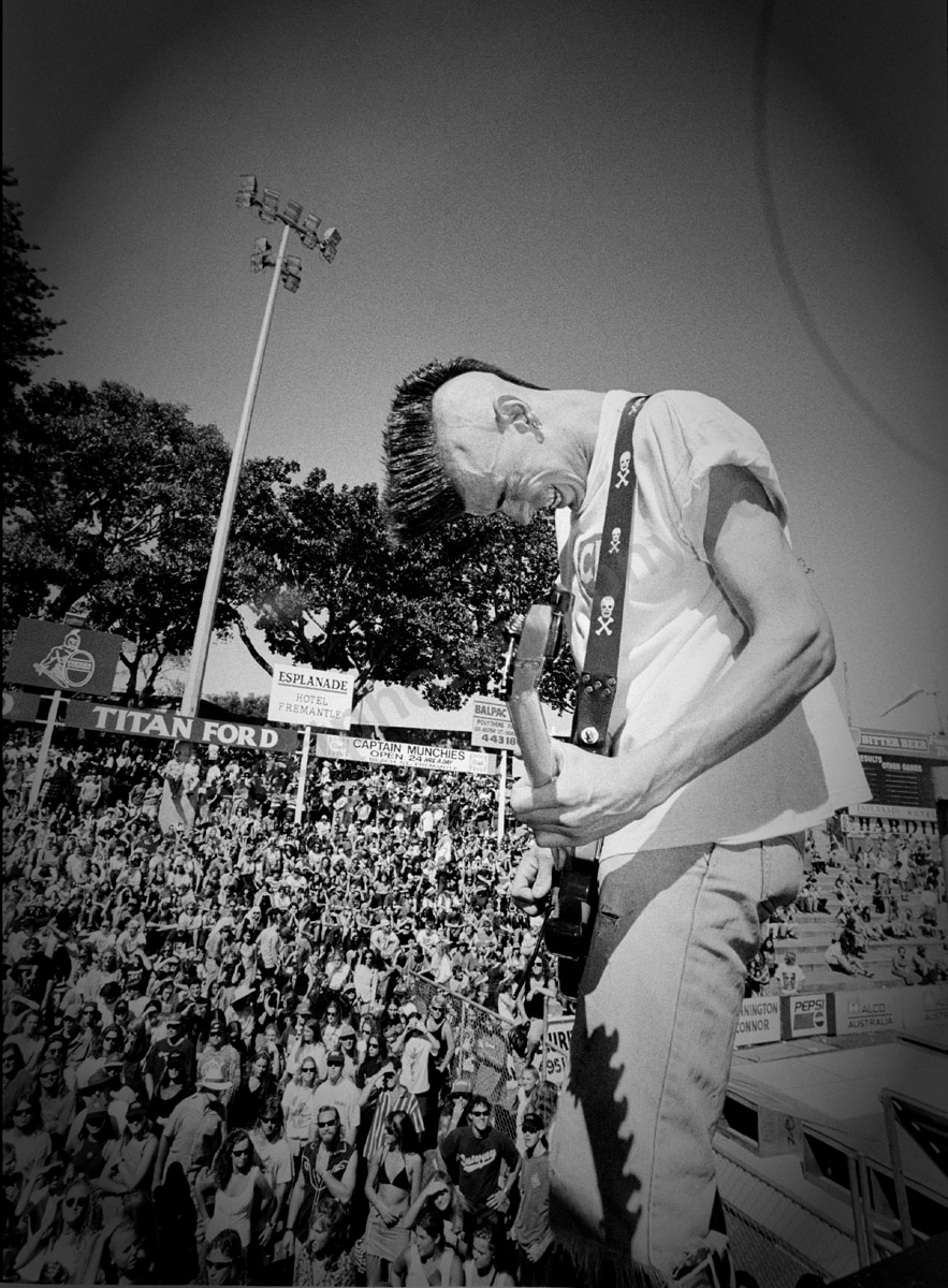 1_fireballs_crowd_1111_wyliepic_00.jpg
