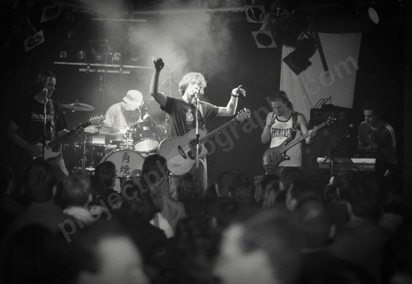 1_gus_n_frank_crowd_2272_wyliepic_7_03_.jpg