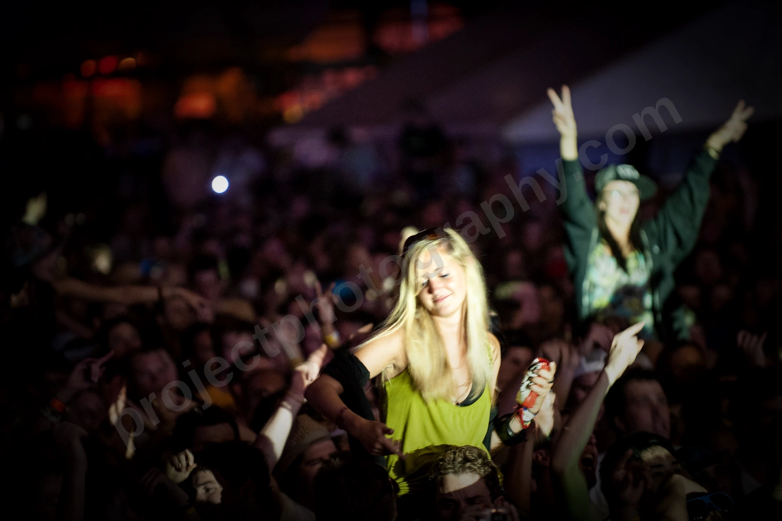 1_movement_crowd_wyliepic_2010_126_1.jpg