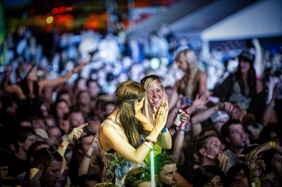 1_movement_crowd_wyliepic_2010_130.jpg