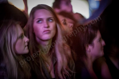 1_movement_girl_in_crowd_wyliepic_2010_11.jpg