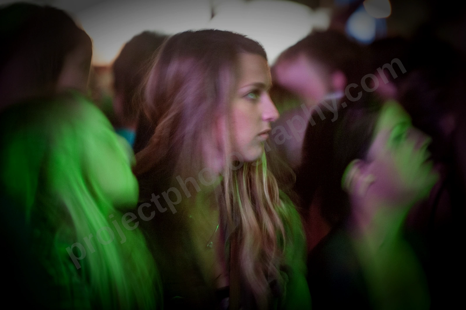 1_movement_girl_in_crowd_wyliepic_2010_12.jpg