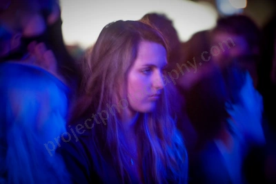 1_movement_girl_in_crowd_wyliepic_2010_15.jpg