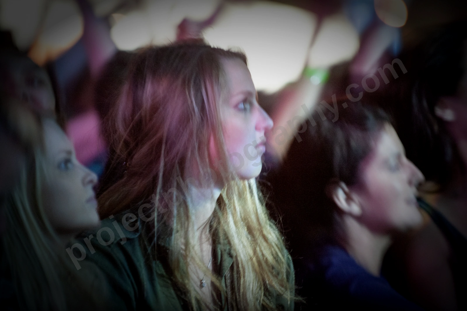 1_movement_girl_in_crowd_wyliepic_2010_16.jpg
