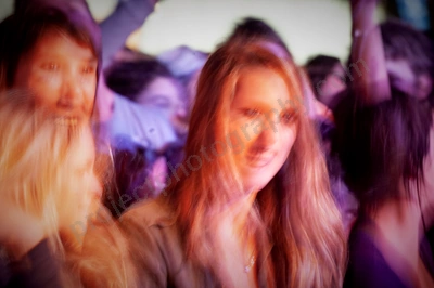 1_movement_girl_in_crowd_wyliepic_2010_17.jpg