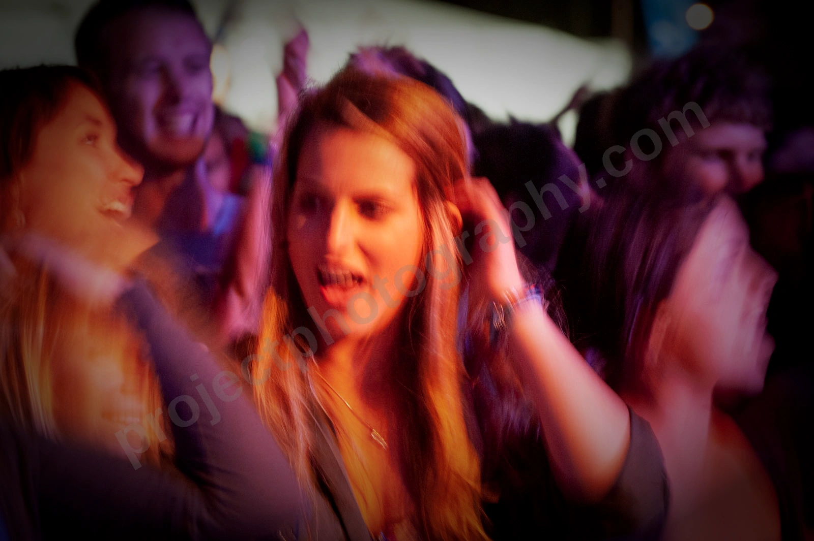 1_movement_girl_in_crowd_wyliepic_2010_19.jpg
