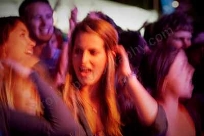 1_movement_girl_in_crowd_wyliepic_2010_19.jpg