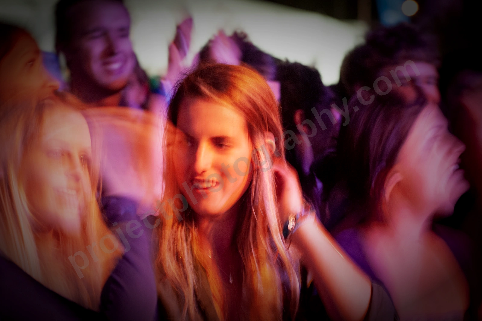 1_movement_girl_in_crowd_wyliepic_2010_20.jpg
