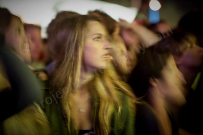 1_movement_girl_in_crowd_wyliepic_2010_22.jpg