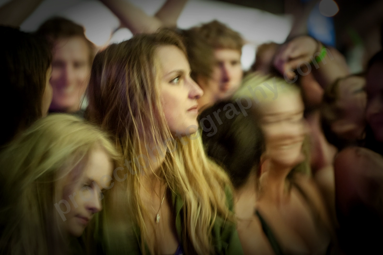 1_movement_girl_in_crowd_wyliepic_2010_27.jpg