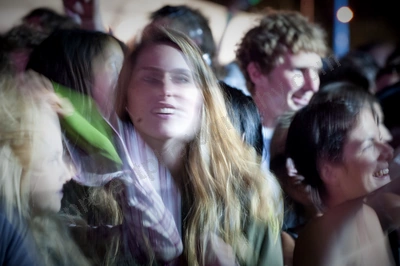 1_movement_girl_in_crowd_wyliepic_2010_31.jpg