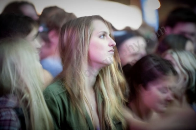 1_movement_girl_in_crowd_wyliepic_2010_33.jpg