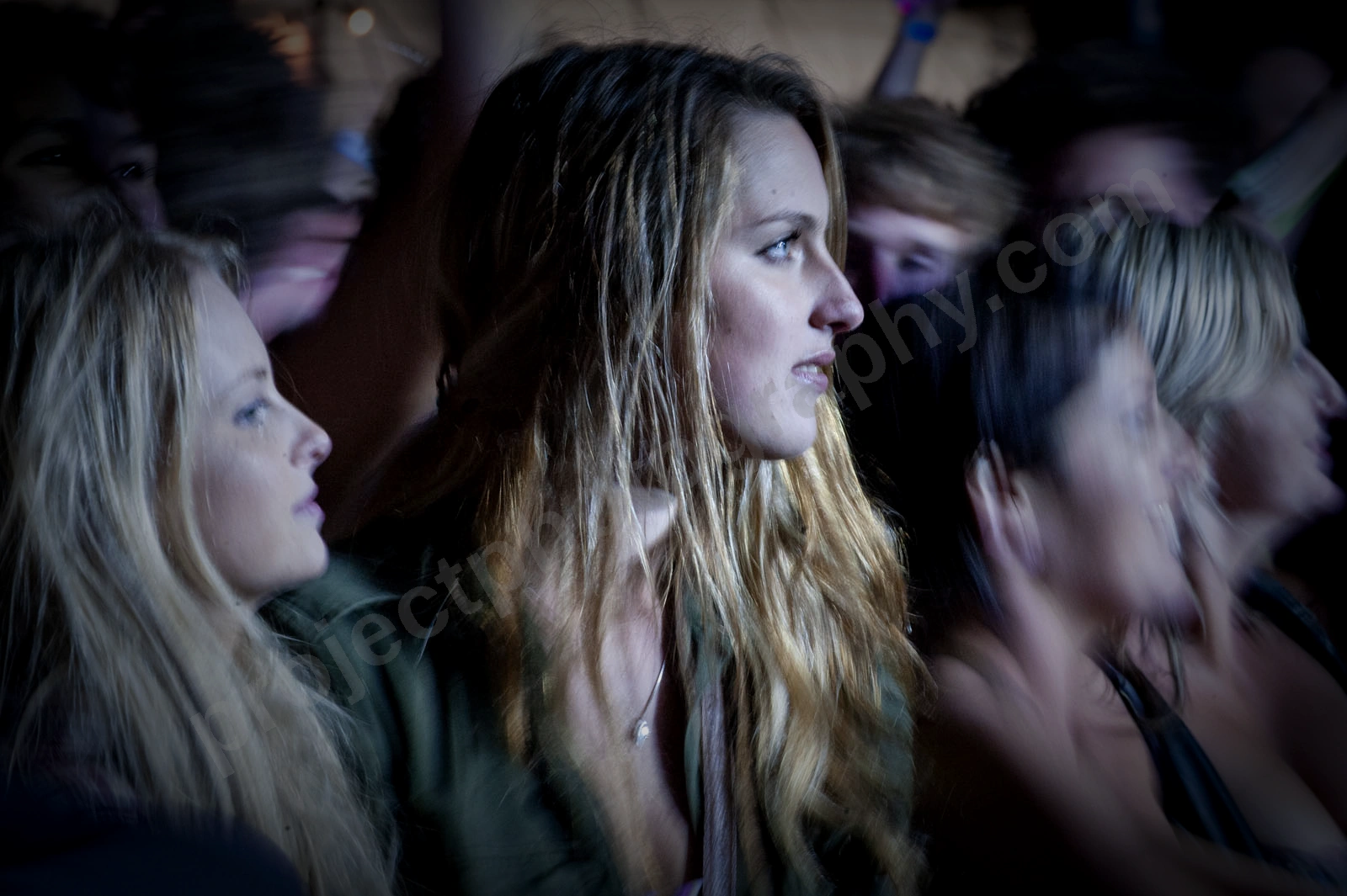 1_movement_girl_in_crowd_wyliepic_2010_36.jpg