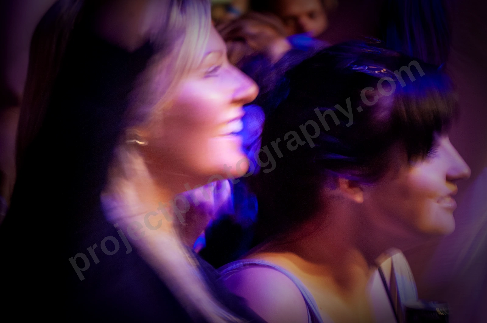 1_movement_girl_in_crowd_wyliepic_2010_38.jpg
