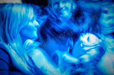 1_movement_girl_in_crowd_wyliepic_2010_42.jpg