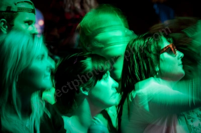 1_movement_girl_in_crowd_wyliepic_2010_51.jpg
