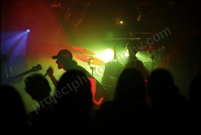 1_pc_thug_crowd_amp_1979_wyliepic_4_01_00.jpg