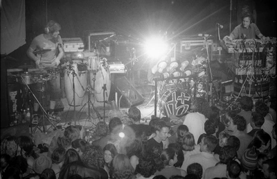 1_rhizome_crowd_metro_freo_2095_wyliepic_5_02_03.jpg