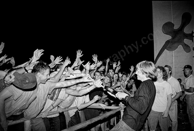 1_sonic_youth_crowd_509_wyliepic_01.jpg