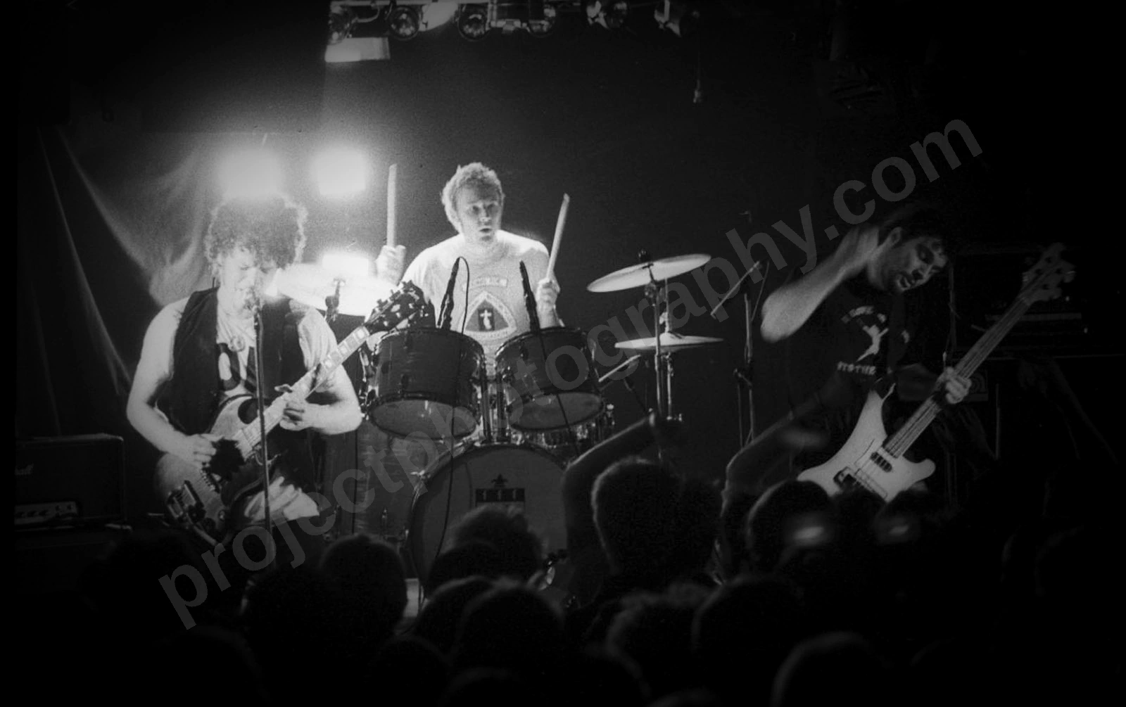 1_wolfmother_capitol_2560_wyliepic_3_2005_33.jpg