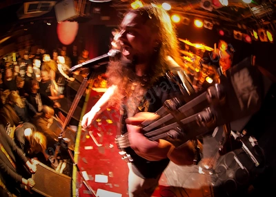 Ill_vision_crowd_amp_wyliepic_9_07_05.png