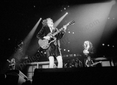 ac_dc_burswood_1676_wyliepic_2_11_96_08.jpg