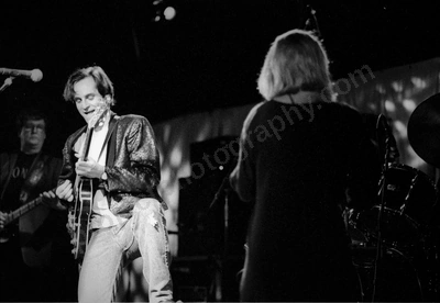 alex_chilton_fiona_fbn_1335_wyliepic_11_95_03.jpg