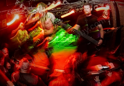 all_that_filth_crowd_amp_wyliepic_11_19_01.png