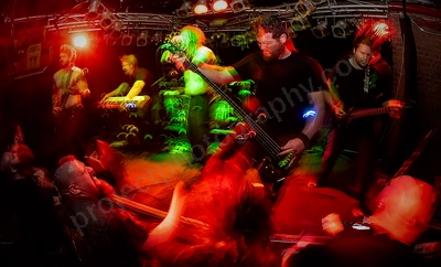 all_that_filth_crowd_amp_wyliepic_11_19_02.png