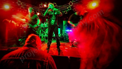 all_that_filth_crowd_amp_wyliepic_11_19_03.png