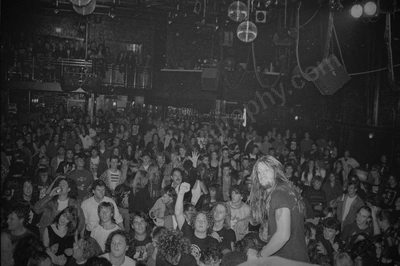 allegiance_crowd_berlin_233_wyliepic_5_92_00.jpg