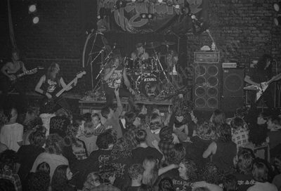 allegiance_crowd_berlin_233_wyliepic_5_92_05.jpg