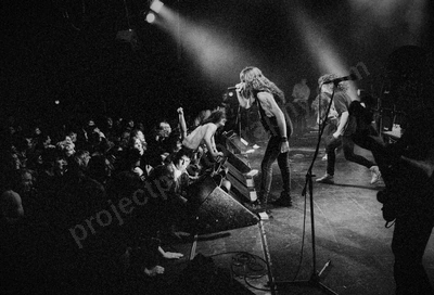 allegiance_crowd_berlin_359_wyliepic_10_92_00.jpg