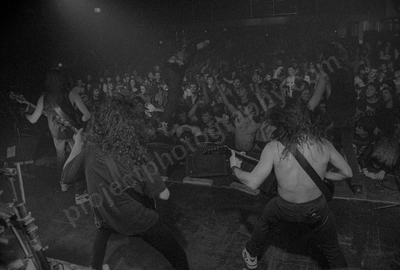 allegiance_crowd_berlin_359_wyliepic_10_92_11.jpg