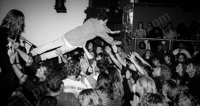 allegiance_crowd_stagediving_club_atlantis_477_wyliepic_4_93_04.jpg