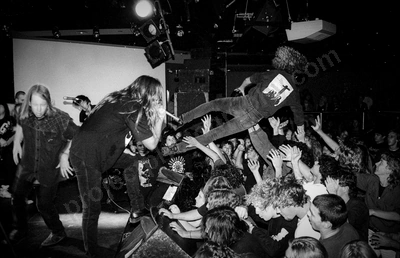 allegiance_crowd_stagediving_club_atlantis_477_wyliepic_4_93_13.jpg