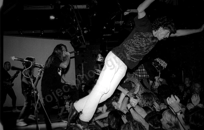 allegiance_crowd_stagediving_club_atlantis_477_wyliepic_4_93_15.jpg