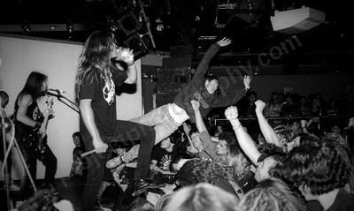 allegiance_crowd_stagediving_club_atlantis_477_wyliepic_4_93_18.jpg