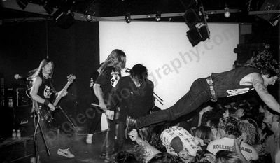 allegiance_crowd_stagediving_club_atlantis_477_wyliepic_4_93_22.jpg