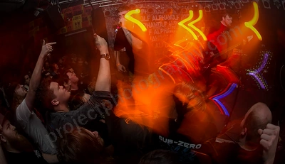 alpha_wolf_crowd_amp_wyliepic_20_7_19_06.png