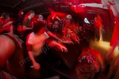 amyl_and_the_sniffers_crowd_rosemount_wyliepic_7_18_07.png
