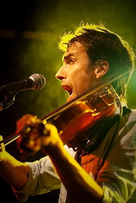 andrew_bird_rosemount_wyliepic_11_1_08_05.png