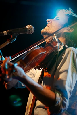 andrew_bird_rosemount_wyliepic_11_1_08_24.png