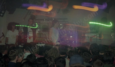 avalanches_crowd_amp_1934_wyliepic_7_10_09.jpg