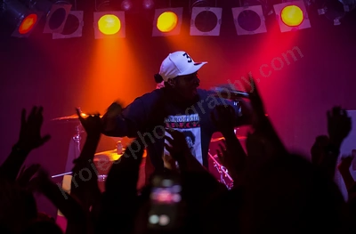 baker_boy_crowd_amp_wyliepic_5_18_12.png