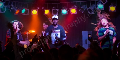 baker_boy_crowd_amp_wyliepic_5_18_35.png