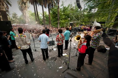 banda_conmocion_chile_wyliepic_13_09_000.jpg