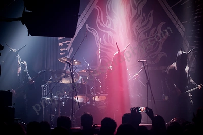 behemoth_crowd_capitol_wyliepic_9_15_14.png